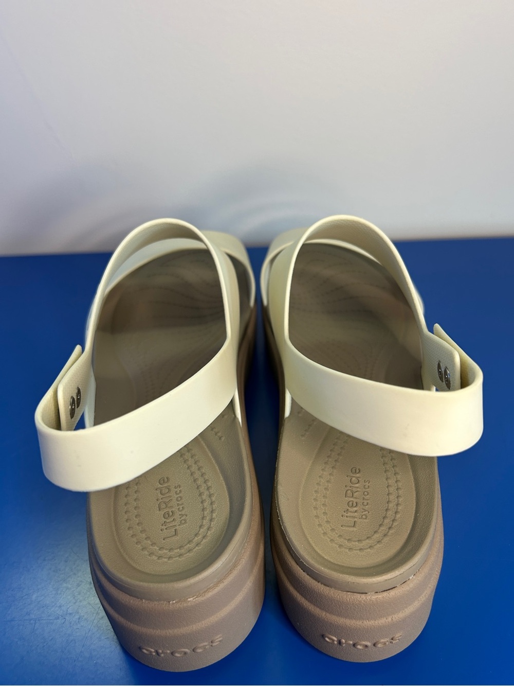 Crocs Brooklyn Low Wedge Sandal - Picture 5 of 8